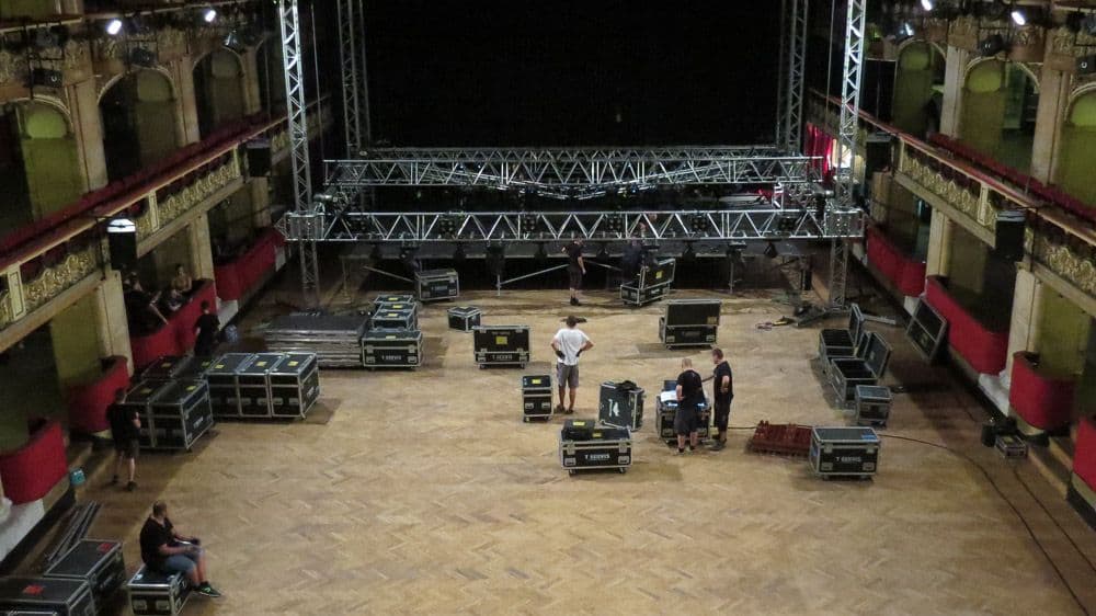 Velký sál Lucerna při přípravě akce